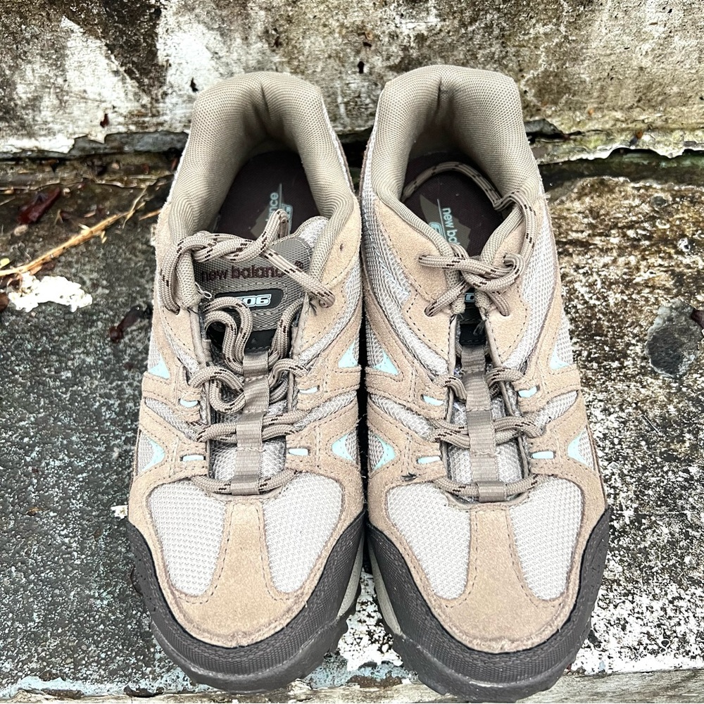 New Balance 606 Womens 10 Hiking Walking Shoes Sneakers WW606BR Brown Tan - Picture 2 of 8
